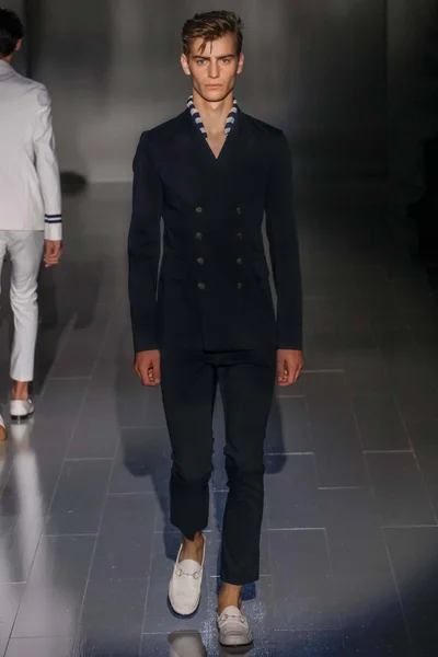 Look 2